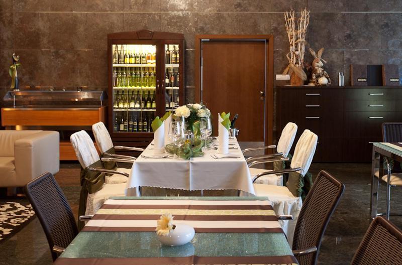 Hotel Relax Rajecke Teplice Ngoại thất bức ảnh